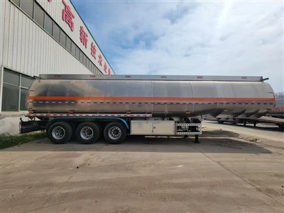 Aluminiowa cysterna na paliwo o pojemności 45000 litrów